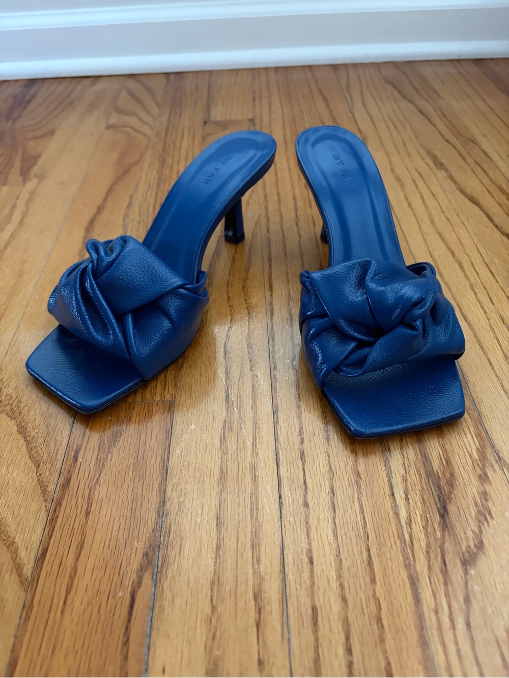 By far  Knot-Detail Women's Heeled Slide